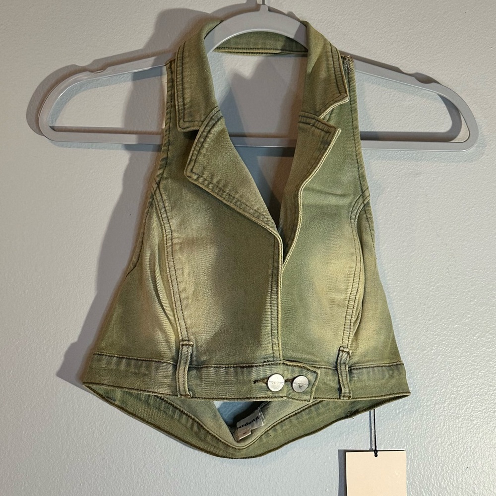 Superdown Cindy Halter Crop Top Size Medium size small